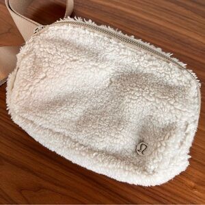 lululemon boucle belt bag
